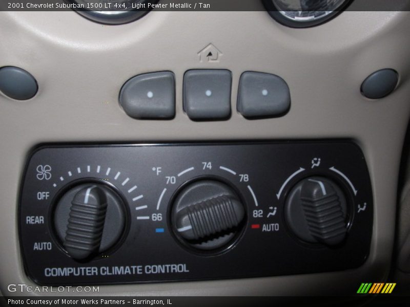 Light Pewter Metallic / Tan 2001 Chevrolet Suburban 1500 LT 4x4