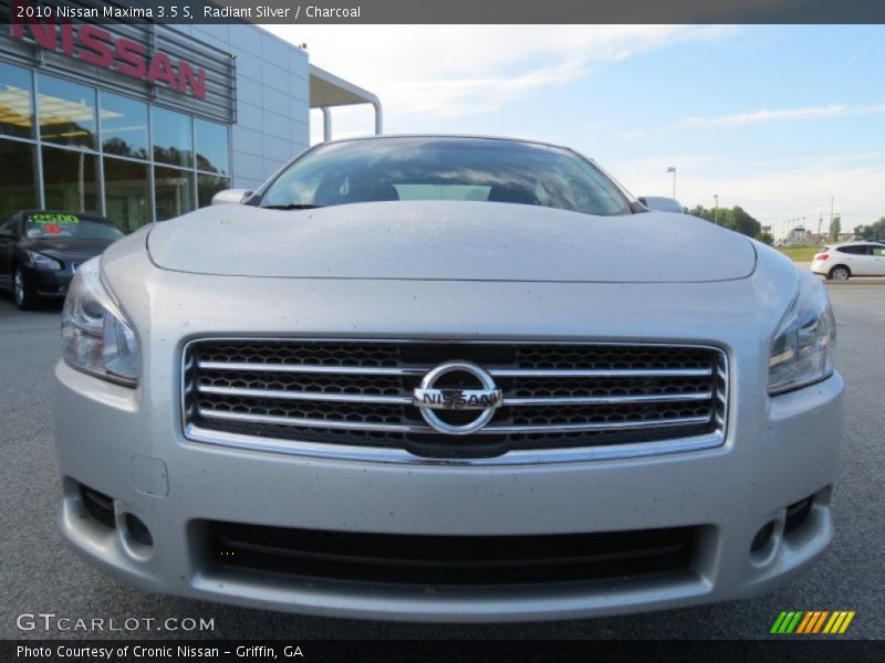 Radiant Silver / Charcoal 2010 Nissan Maxima 3.5 S