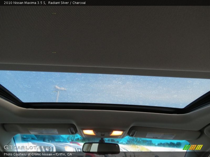 Radiant Silver / Charcoal 2010 Nissan Maxima 3.5 S