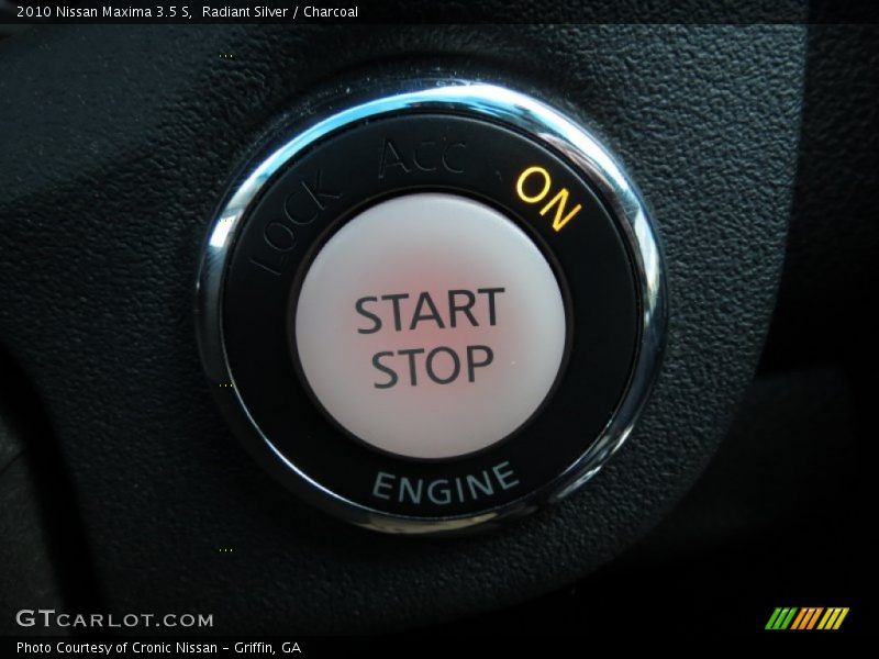 Radiant Silver / Charcoal 2010 Nissan Maxima 3.5 S