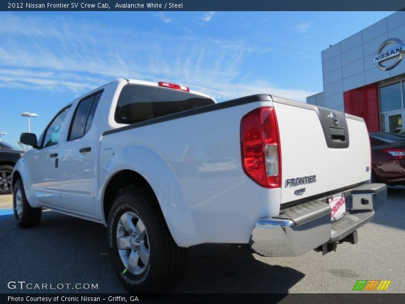 Avalanche White / Steel 2012 Nissan Frontier SV Crew Cab