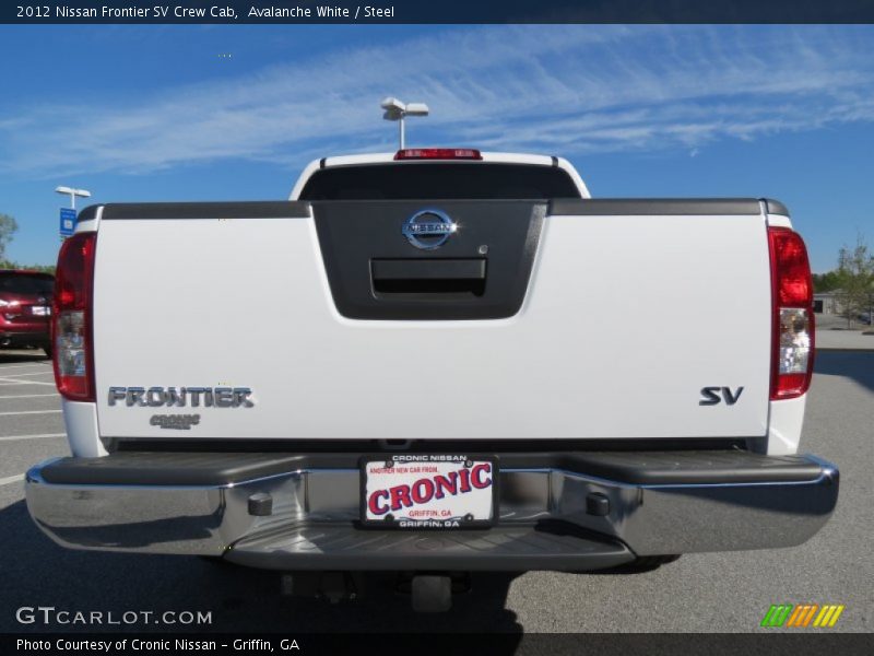 Avalanche White / Steel 2012 Nissan Frontier SV Crew Cab