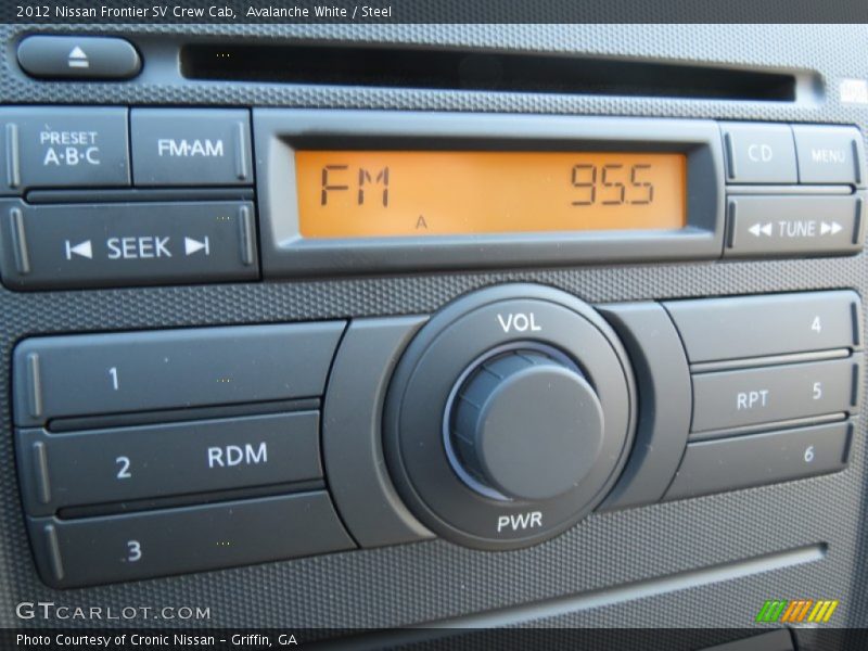 Avalanche White / Steel 2012 Nissan Frontier SV Crew Cab