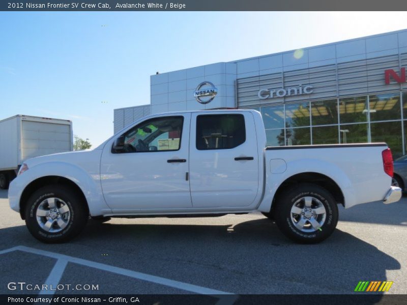Avalanche White / Beige 2012 Nissan Frontier SV Crew Cab