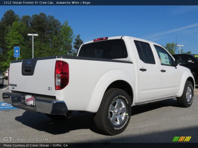 Avalanche White / Beige 2012 Nissan Frontier SV Crew Cab