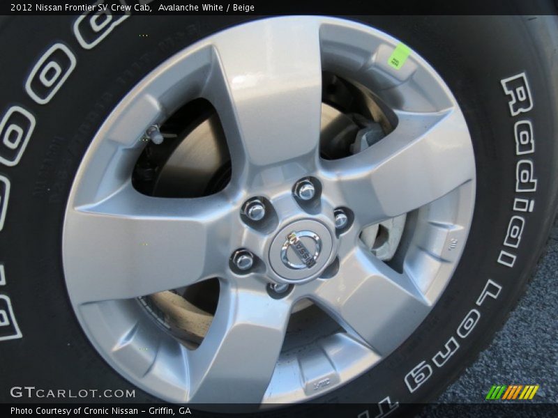 Avalanche White / Beige 2012 Nissan Frontier SV Crew Cab