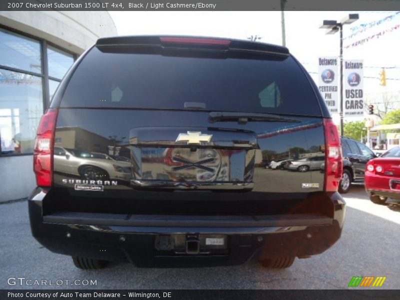 Black / Light Cashmere/Ebony 2007 Chevrolet Suburban 1500 LT 4x4