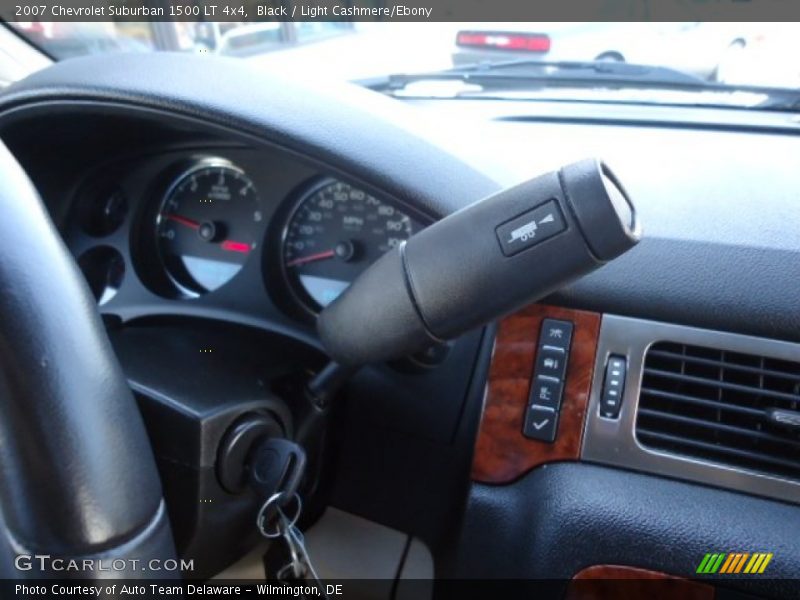 Black / Light Cashmere/Ebony 2007 Chevrolet Suburban 1500 LT 4x4
