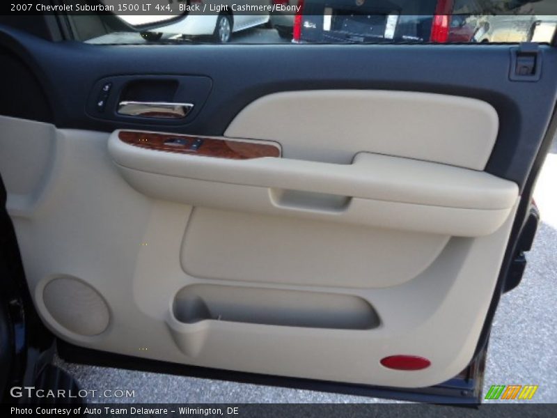 Black / Light Cashmere/Ebony 2007 Chevrolet Suburban 1500 LT 4x4