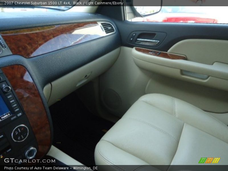 Black / Light Cashmere/Ebony 2007 Chevrolet Suburban 1500 LT 4x4