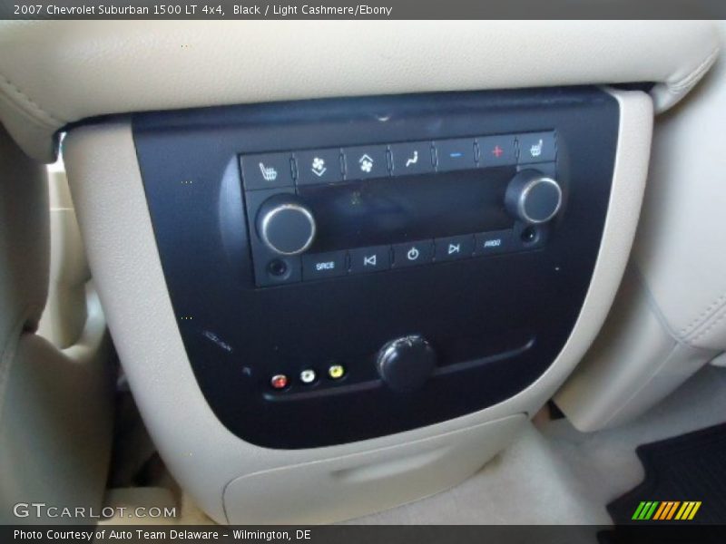 Black / Light Cashmere/Ebony 2007 Chevrolet Suburban 1500 LT 4x4