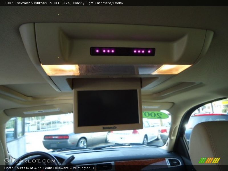 Black / Light Cashmere/Ebony 2007 Chevrolet Suburban 1500 LT 4x4