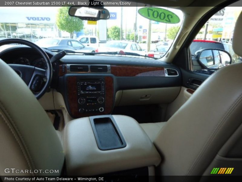 Black / Light Cashmere/Ebony 2007 Chevrolet Suburban 1500 LT 4x4