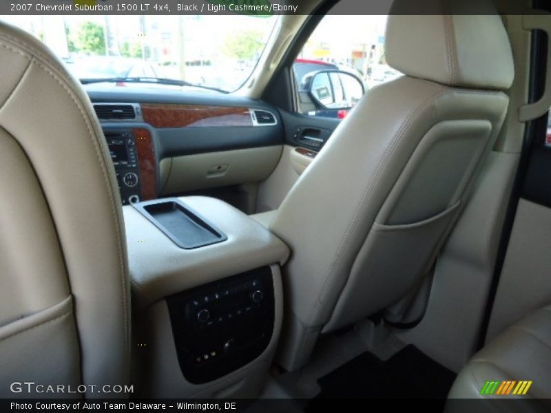Black / Light Cashmere/Ebony 2007 Chevrolet Suburban 1500 LT 4x4