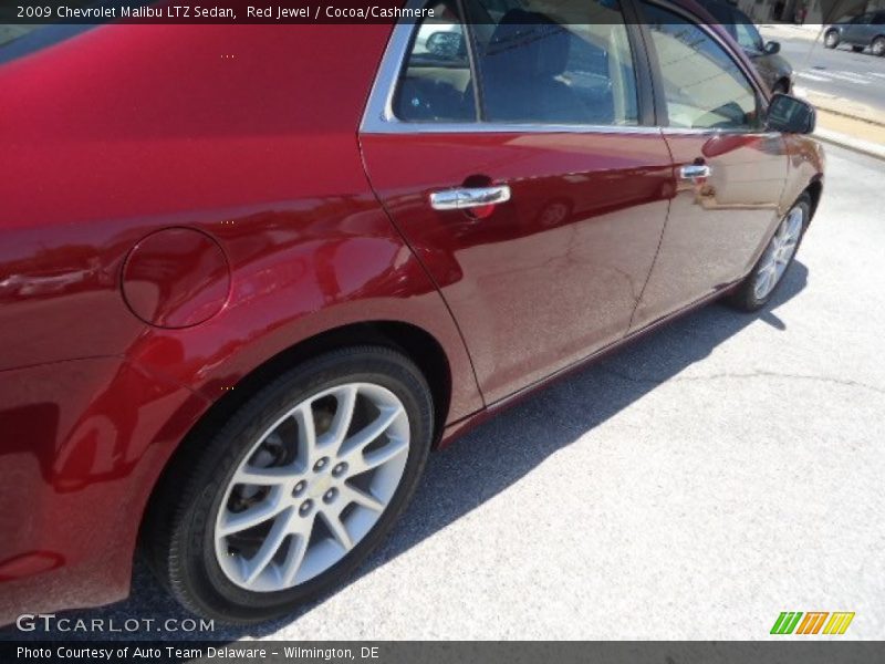 Red Jewel / Cocoa/Cashmere 2009 Chevrolet Malibu LTZ Sedan