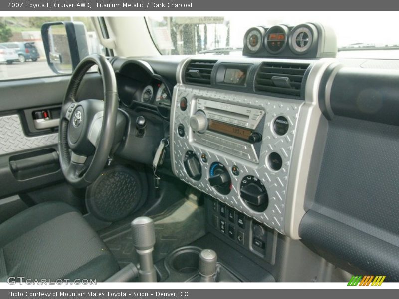 Titanium Metallic / Dark Charcoal 2007 Toyota FJ Cruiser 4WD