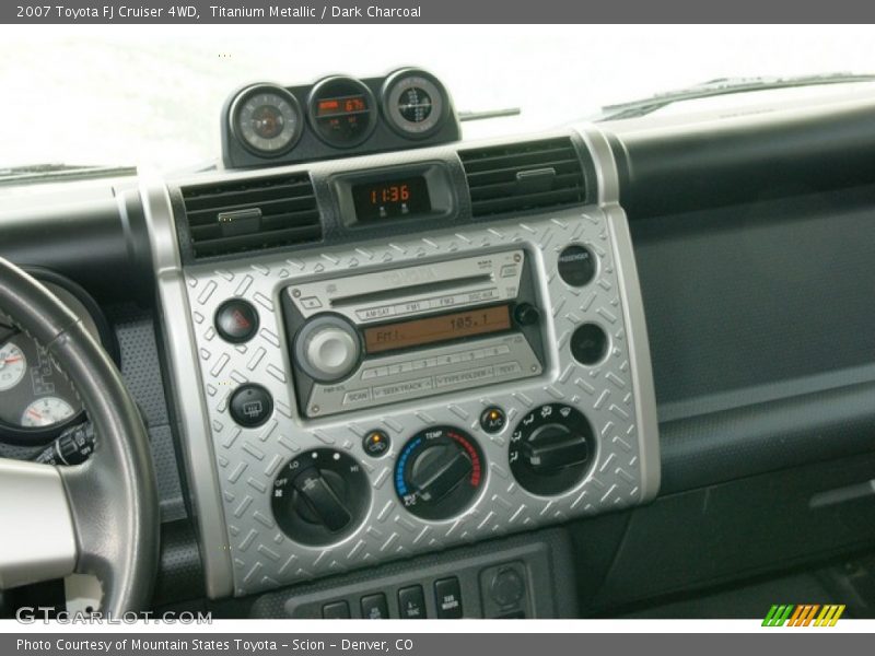 Titanium Metallic / Dark Charcoal 2007 Toyota FJ Cruiser 4WD