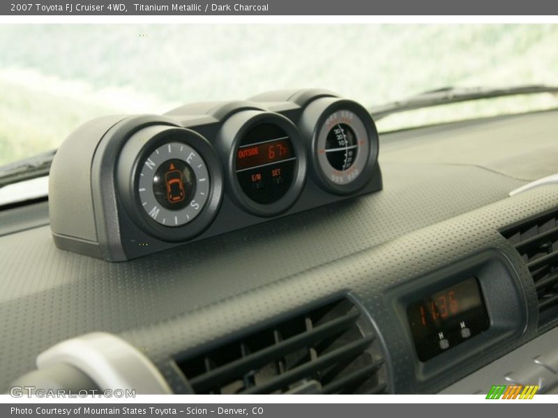 Titanium Metallic / Dark Charcoal 2007 Toyota FJ Cruiser 4WD
