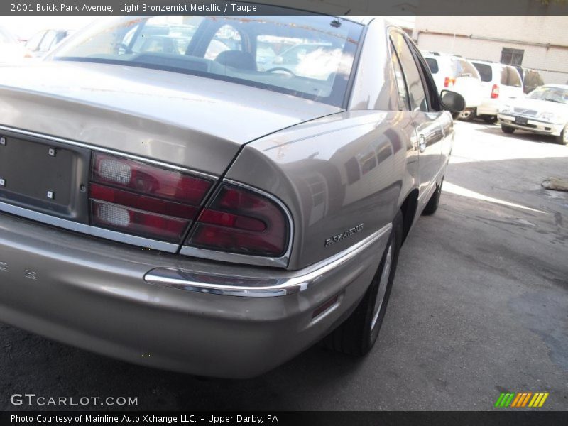 Light Bronzemist Metallic / Taupe 2001 Buick Park Avenue
