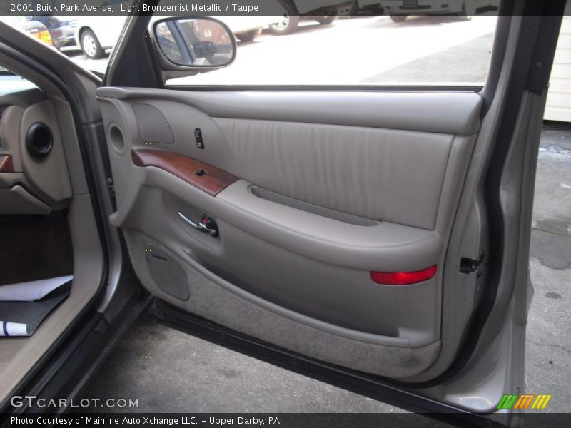 Light Bronzemist Metallic / Taupe 2001 Buick Park Avenue