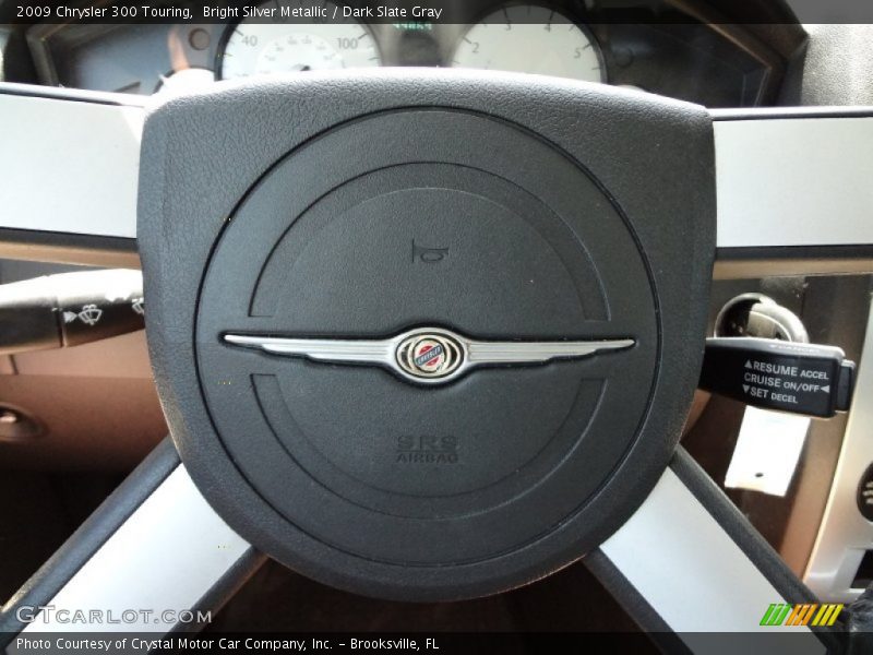 Bright Silver Metallic / Dark Slate Gray 2009 Chrysler 300 Touring