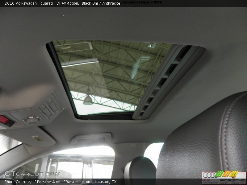 Black Uni / Anthracite 2010 Volkswagen Touareg TDI 4XMotion