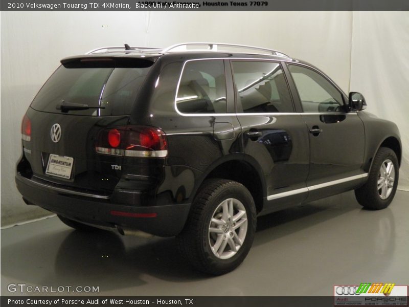 Black Uni / Anthracite 2010 Volkswagen Touareg TDI 4XMotion