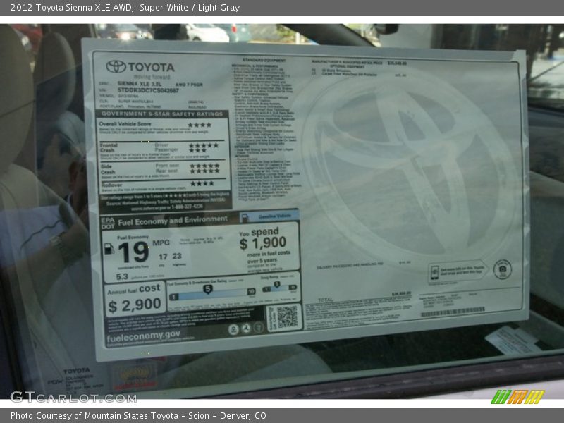 Super White / Light Gray 2012 Toyota Sienna XLE AWD