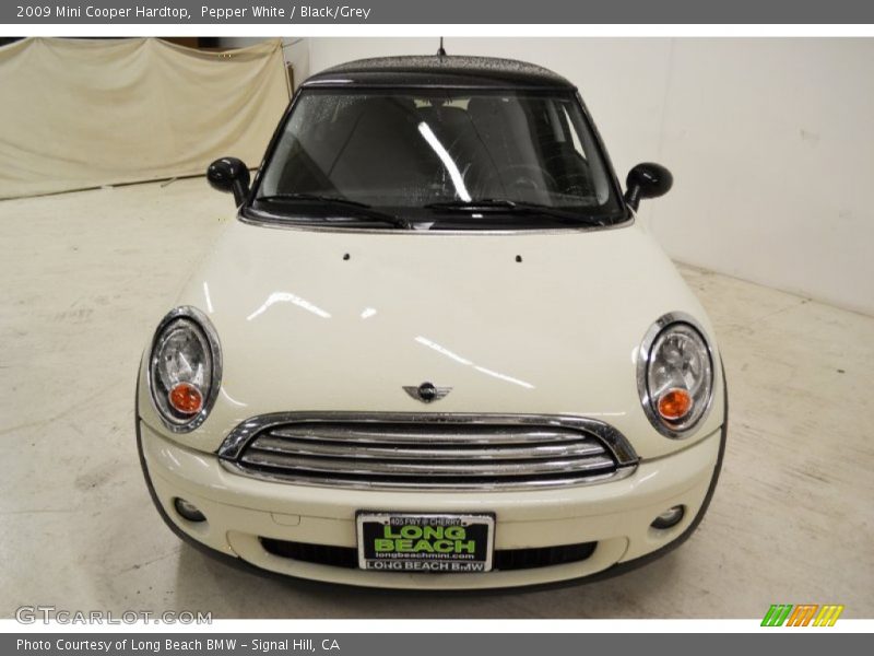 Pepper White / Black/Grey 2009 Mini Cooper Hardtop