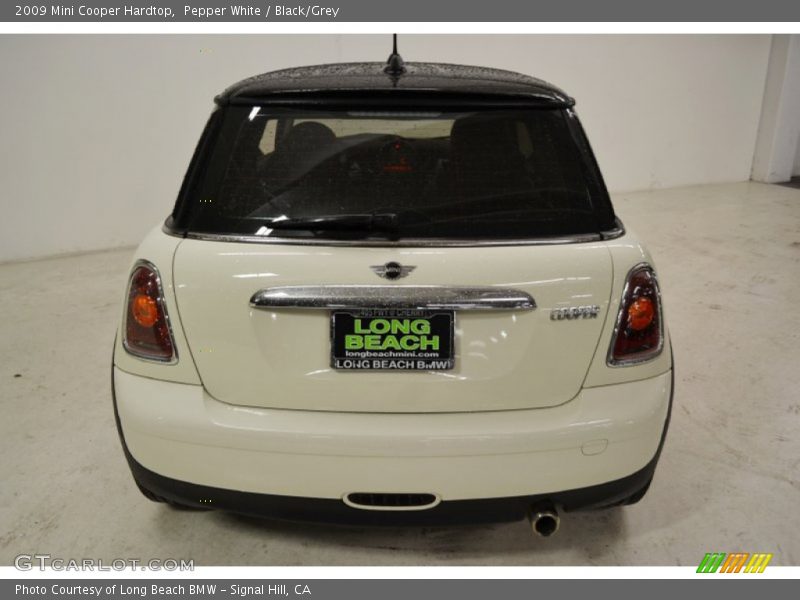Pepper White / Black/Grey 2009 Mini Cooper Hardtop
