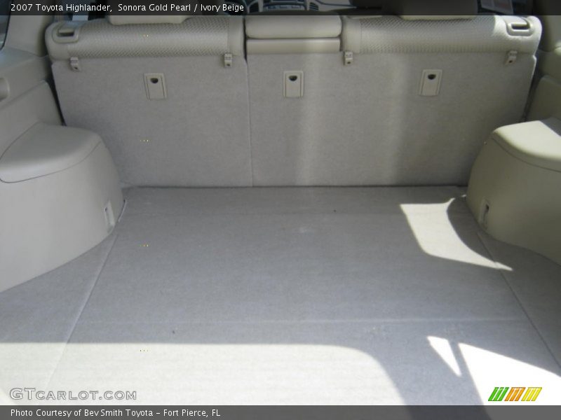 Sonora Gold Pearl / Ivory Beige 2007 Toyota Highlander