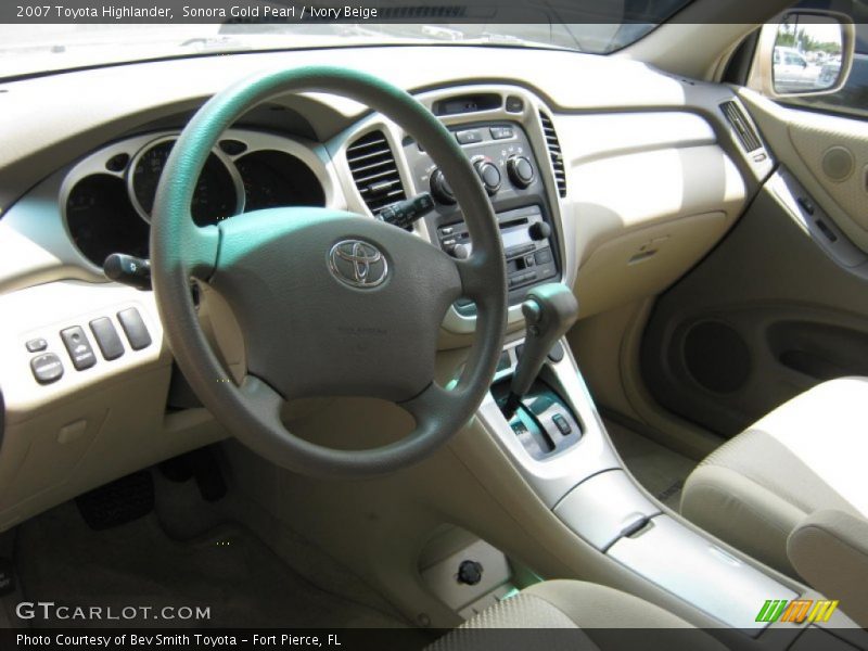 Sonora Gold Pearl / Ivory Beige 2007 Toyota Highlander