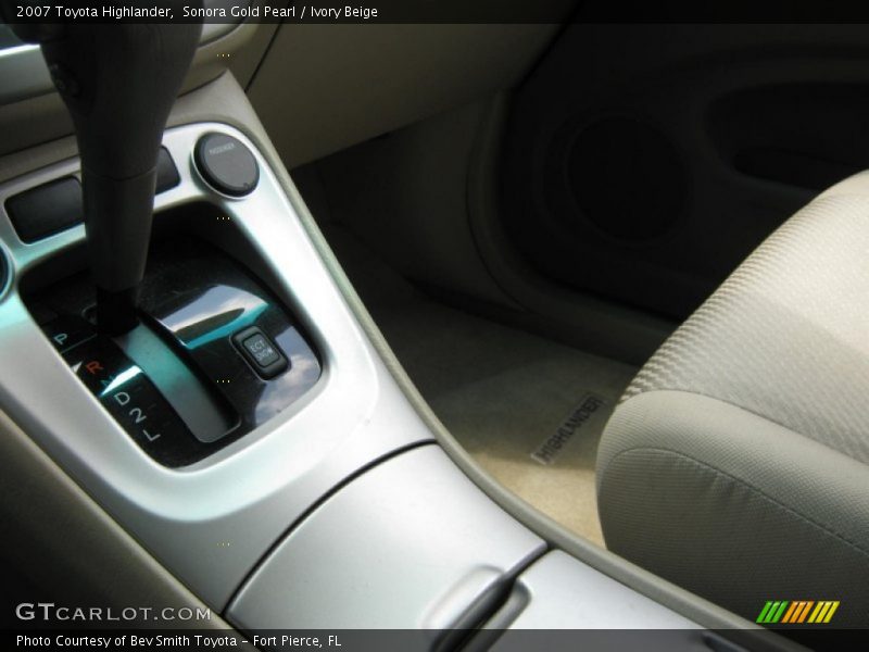 Sonora Gold Pearl / Ivory Beige 2007 Toyota Highlander