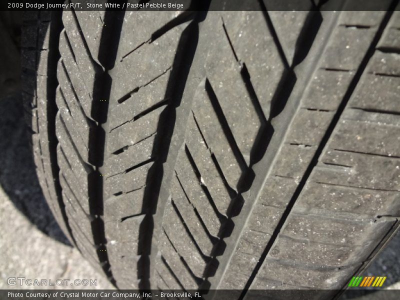 Stone White / Pastel Pebble Beige 2009 Dodge Journey R/T