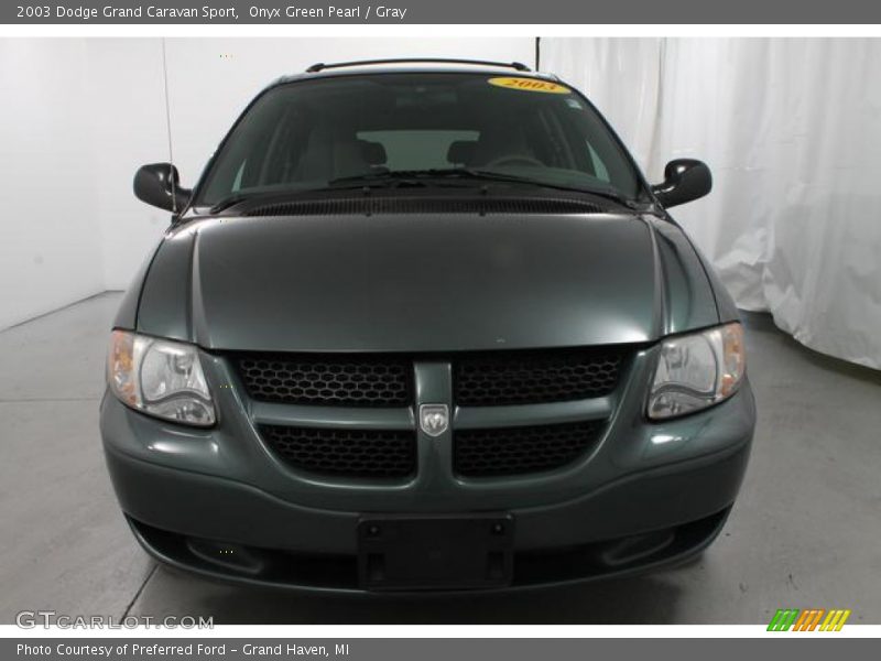 Onyx Green Pearl / Gray 2003 Dodge Grand Caravan Sport