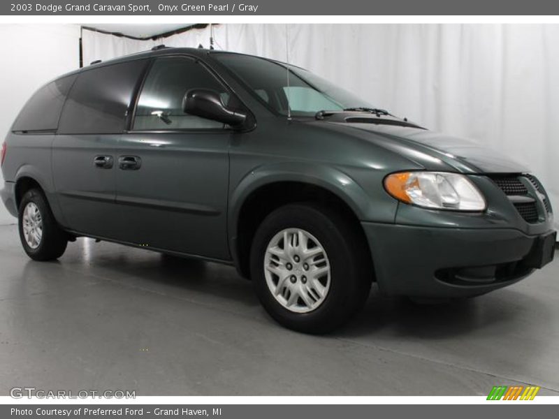 Onyx Green Pearl / Gray 2003 Dodge Grand Caravan Sport