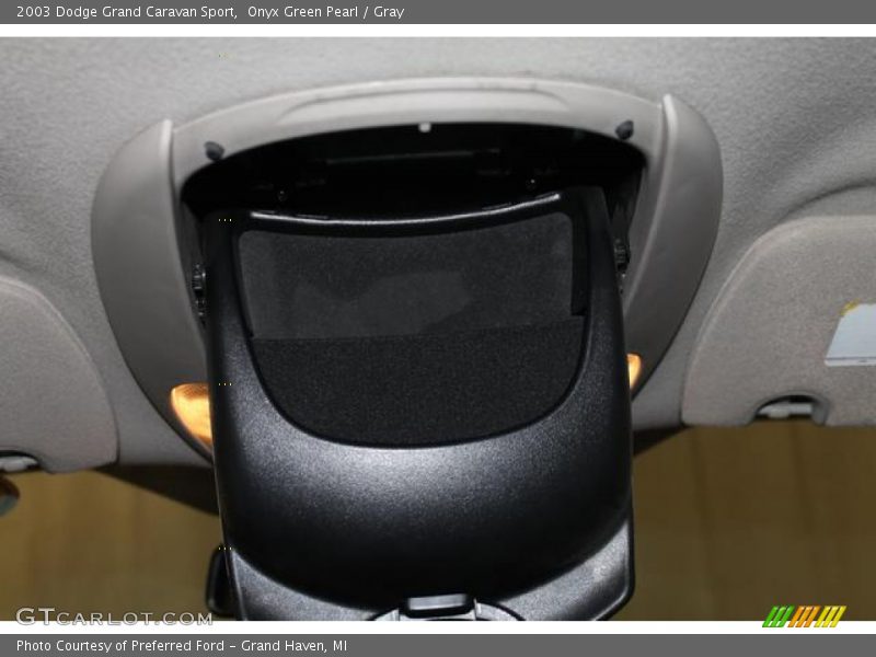 Onyx Green Pearl / Gray 2003 Dodge Grand Caravan Sport