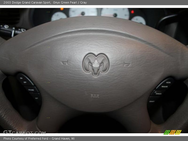 Onyx Green Pearl / Gray 2003 Dodge Grand Caravan Sport