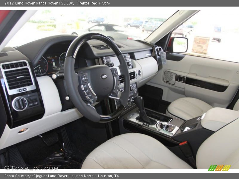 Dashboard of 2012 Range Rover HSE LUX
