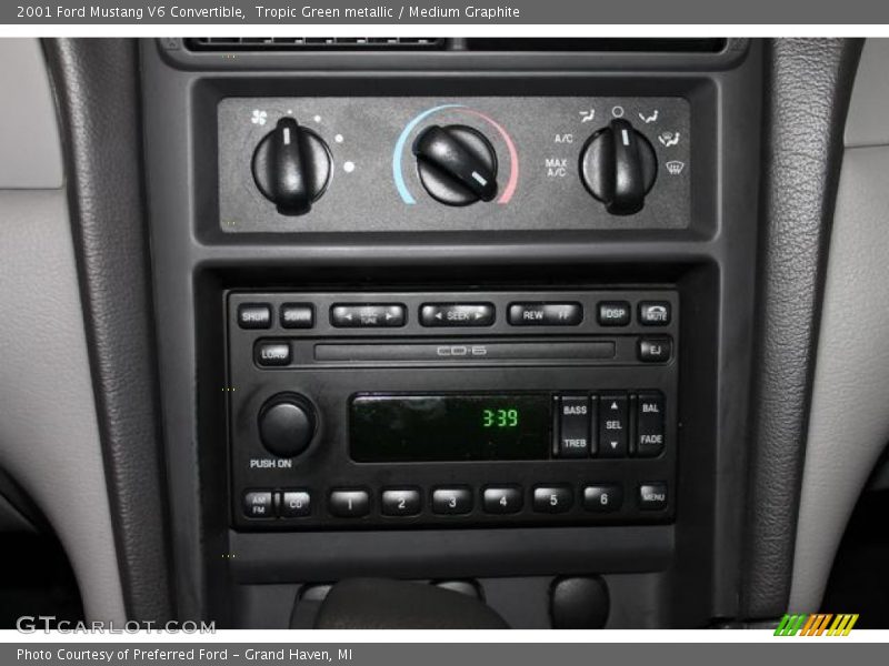 Tropic Green metallic / Medium Graphite 2001 Ford Mustang V6 Convertible