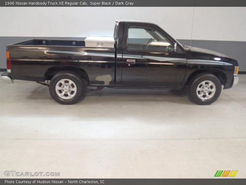 Super Black / Dark Gray 1996 Nissan Hardbody Truck XE Regular Cab