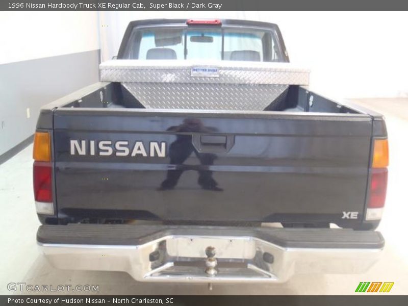 Super Black / Dark Gray 1996 Nissan Hardbody Truck XE Regular Cab
