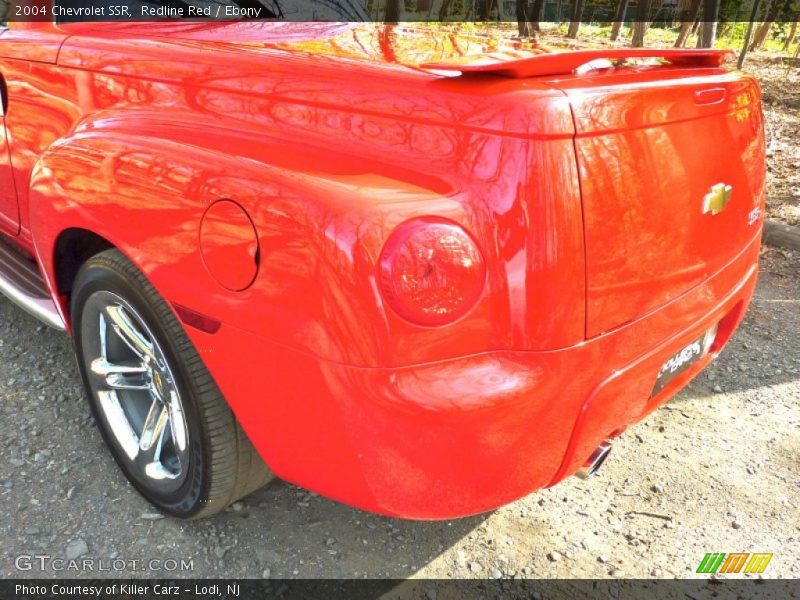 Redline Red / Ebony 2004 Chevrolet SSR