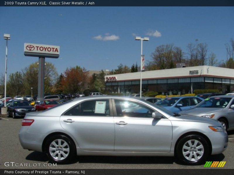 Classic Silver Metallic / Ash 2009 Toyota Camry XLE