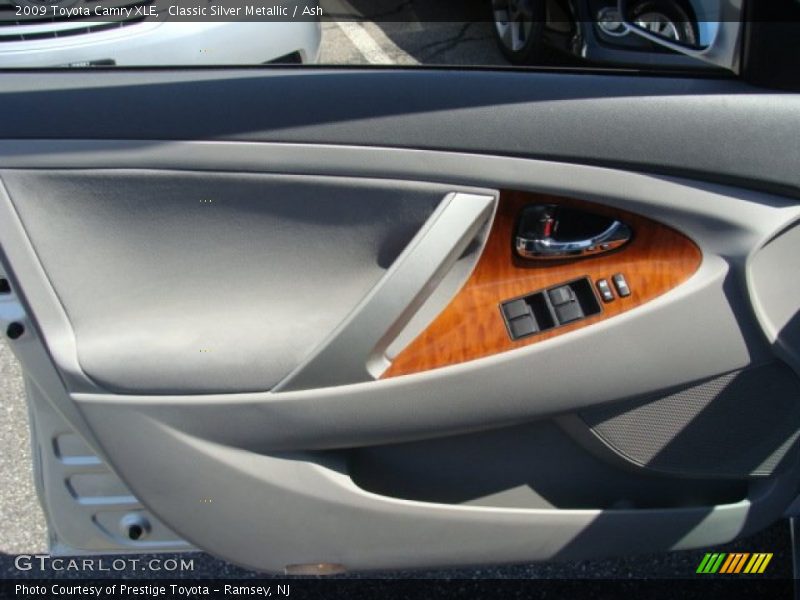 Classic Silver Metallic / Ash 2009 Toyota Camry XLE