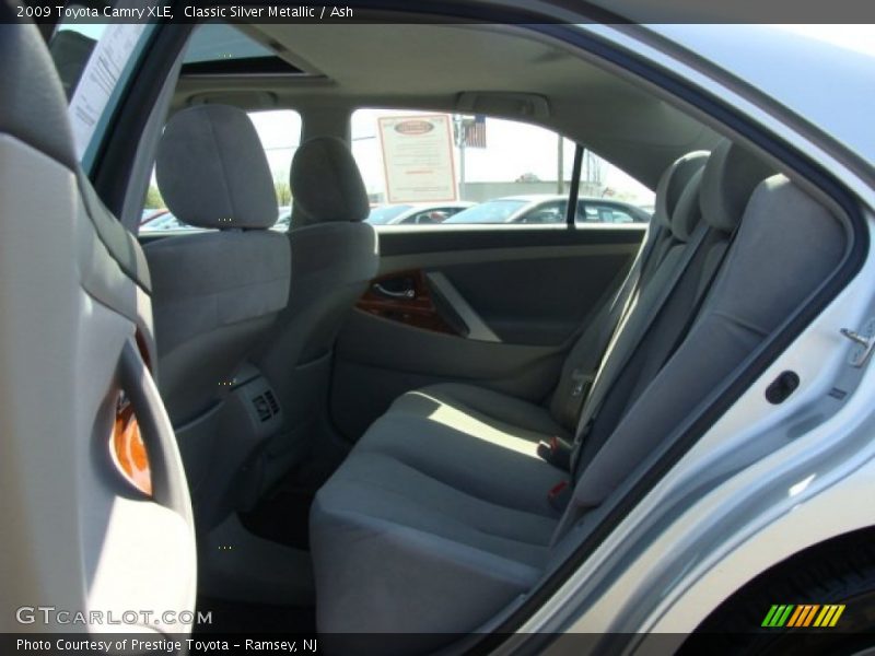 Classic Silver Metallic / Ash 2009 Toyota Camry XLE
