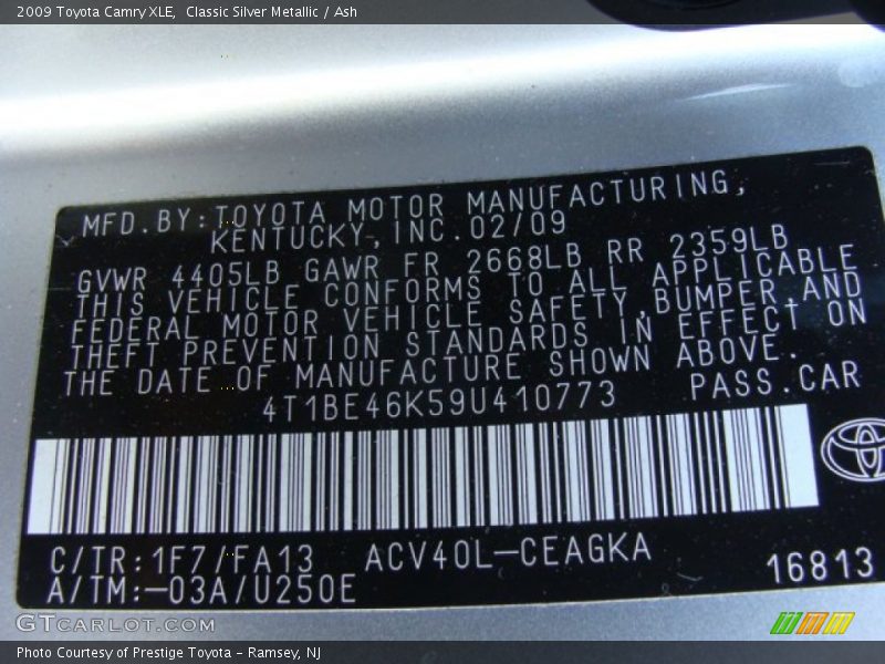 Classic Silver Metallic / Ash 2009 Toyota Camry XLE