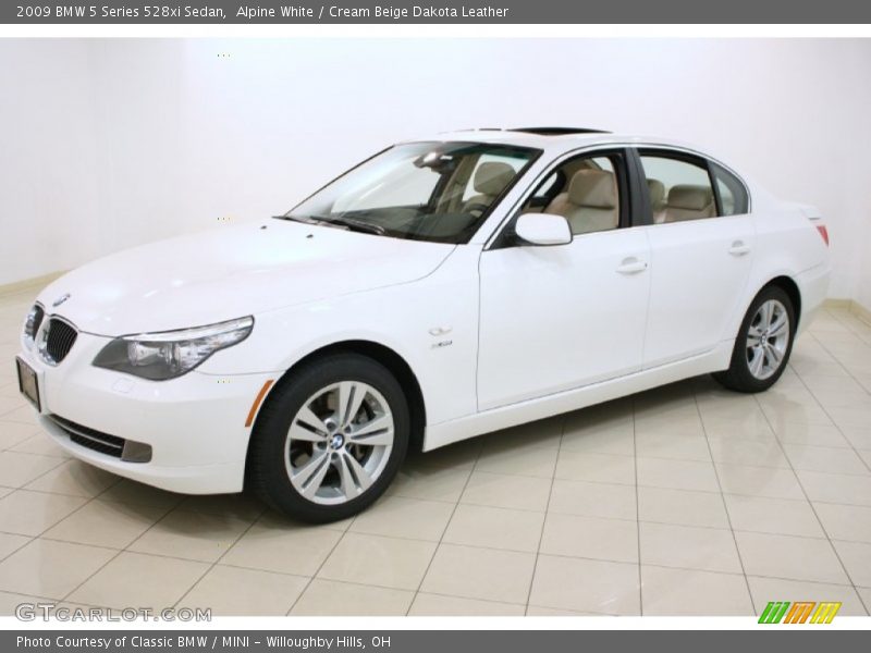 Alpine White / Cream Beige Dakota Leather 2009 BMW 5 Series 528xi Sedan