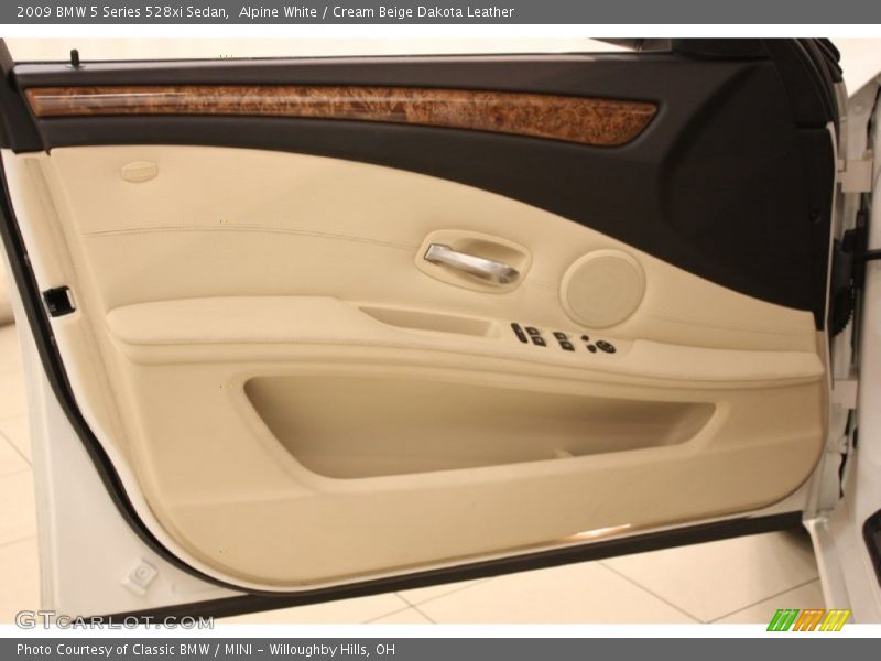Alpine White / Cream Beige Dakota Leather 2009 BMW 5 Series 528xi Sedan