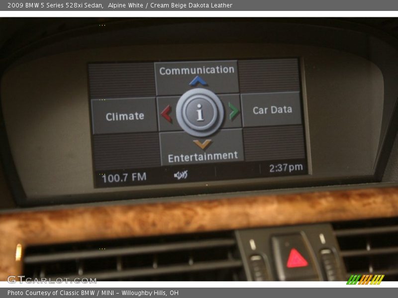 Alpine White / Cream Beige Dakota Leather 2009 BMW 5 Series 528xi Sedan